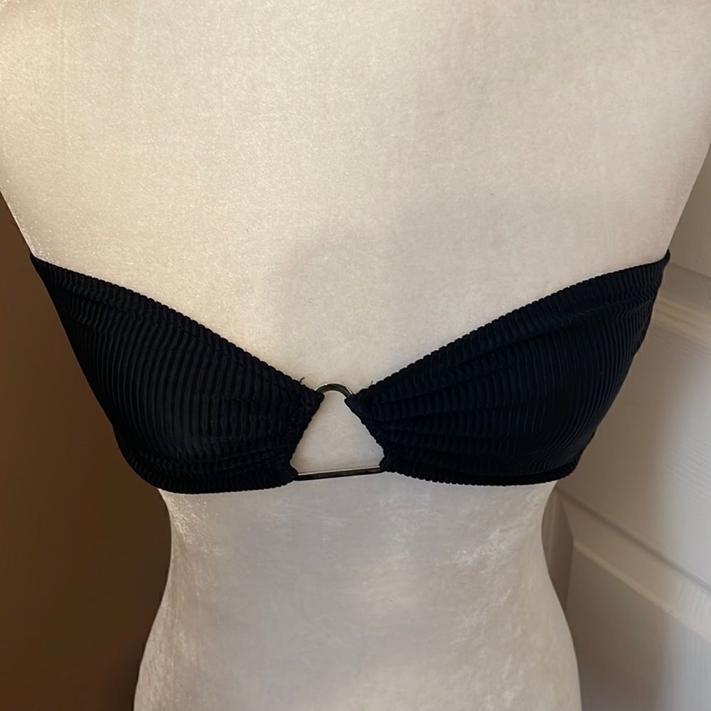 Out From Under Urban Outfitters Size Medium NWOT